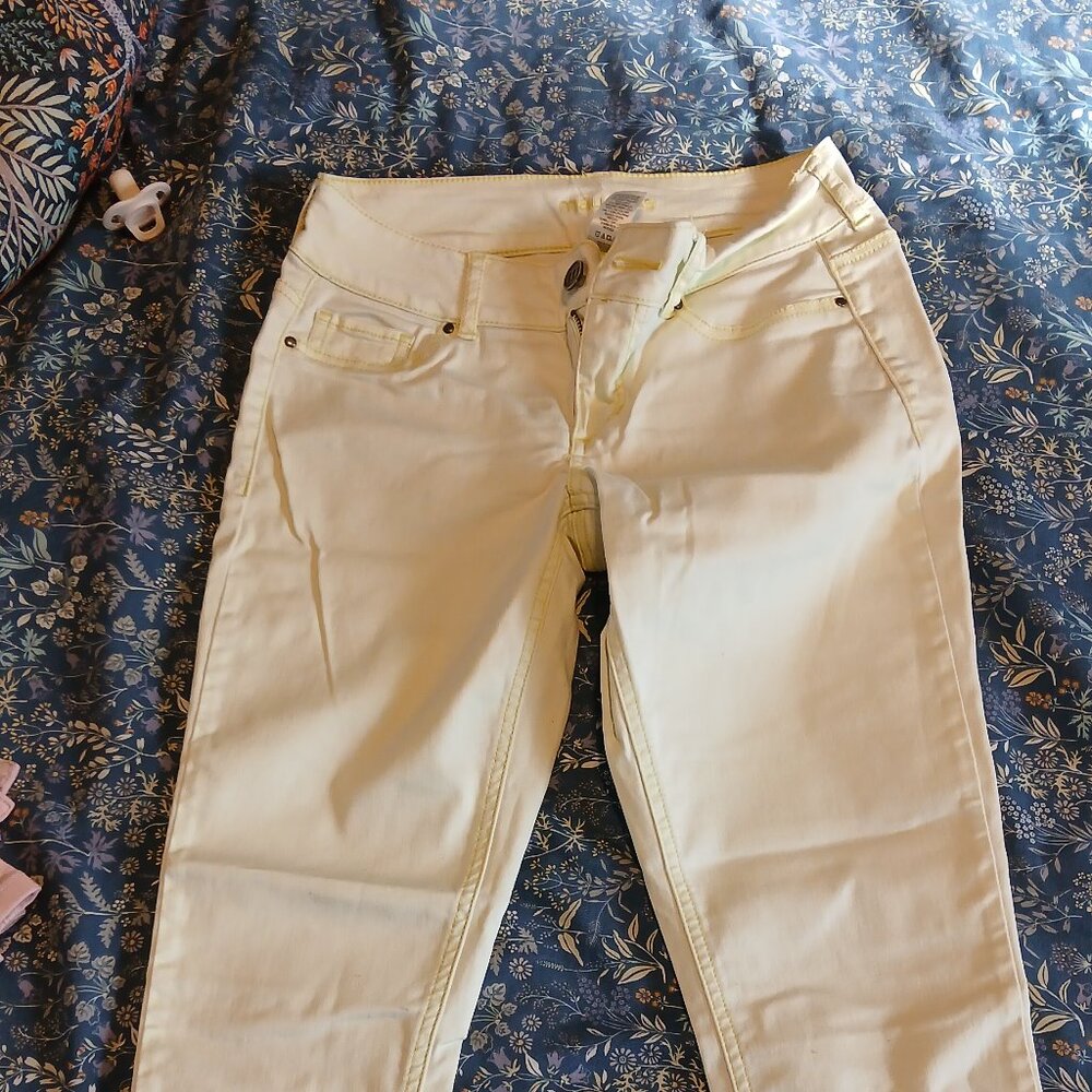 Maurices Neon Yellow Skinny Pants Size Small